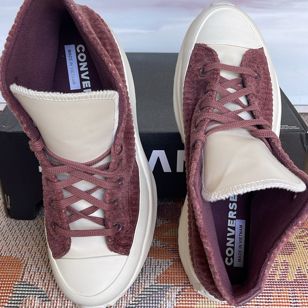 Converse WMNS А03252С CTAS
RUN STAR HIKE HI
DARK WINE/SADDLE/EGRET
Sneakers - Picture 13 of 16